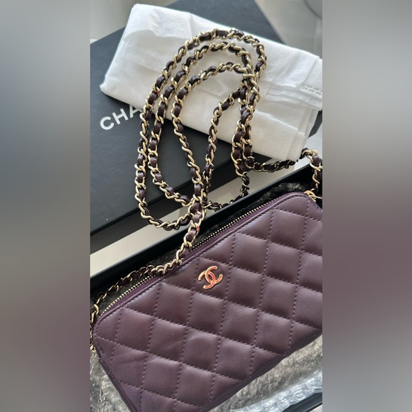Chanel Phone Bag & Crossbody Bag or Wallet on Chain WOC - Picture 6 of 8